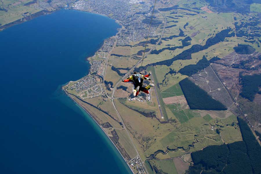 Skydiven-Lake-Taupo